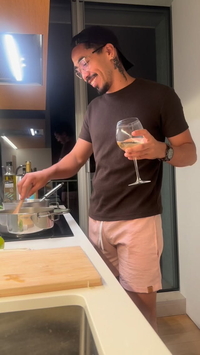 Risoto e frango glaceado no mel e na laranja